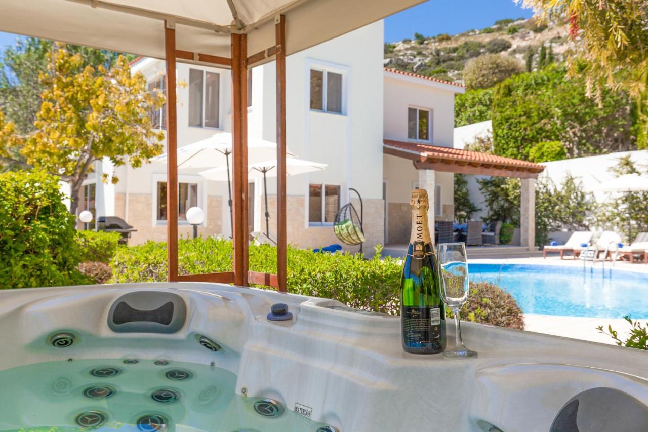 Villa Atlantica بييا المظهر الخارجي الصورة